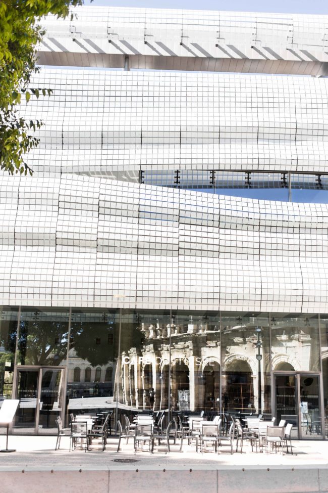 Le Café du musée, dedans ou dehors ?